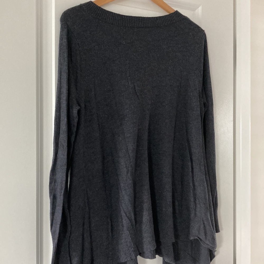 Vertical Design medium sweater gray v-neck - Picture 8 of 11